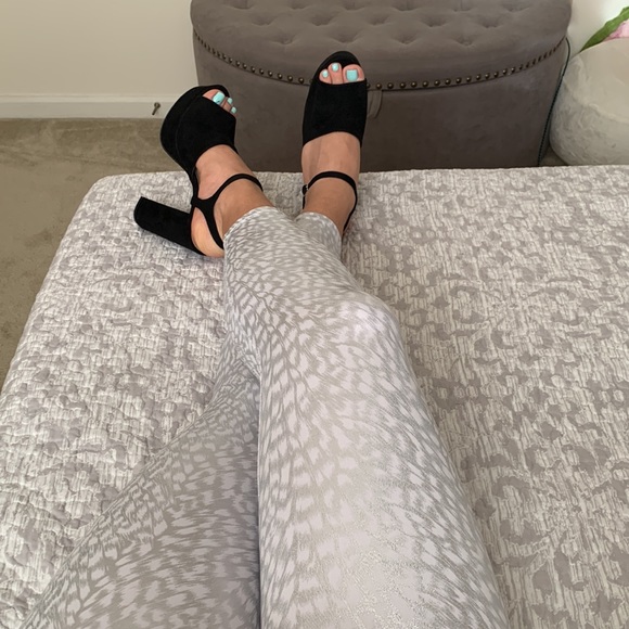 Brand new platform heels - Picture 15 of 15